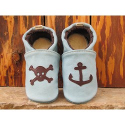 Chaussons en cuir motif Pirate